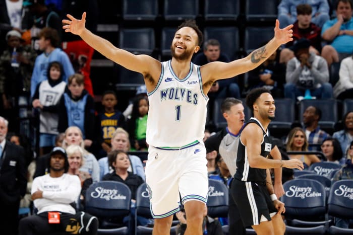 Kyle Anderson celebrates